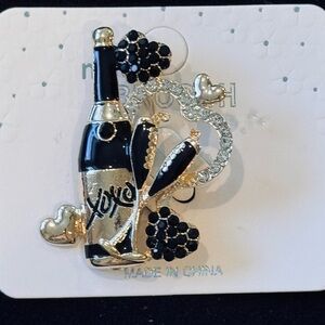 🥂 XOXO Champagne Celebration Brooches 🥂Black NWT